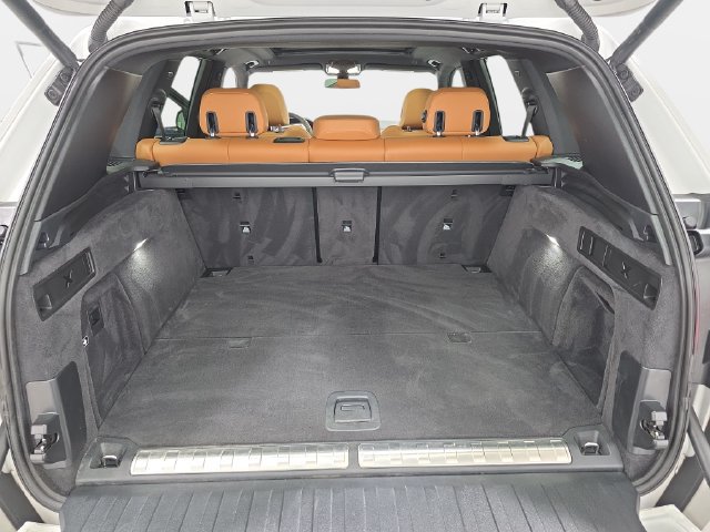 Certified 2023 BMW X5 xDrive45e w/ Executive Package AWD/4WD image 32