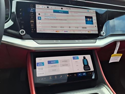 New 2025 Jeep Wagoneer S Launch Edition image 6