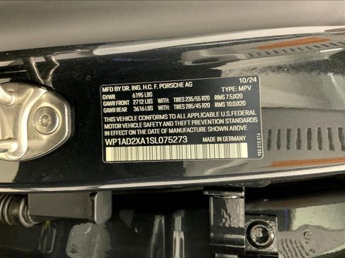 Used 2025 Porsche Macan Electric image 32