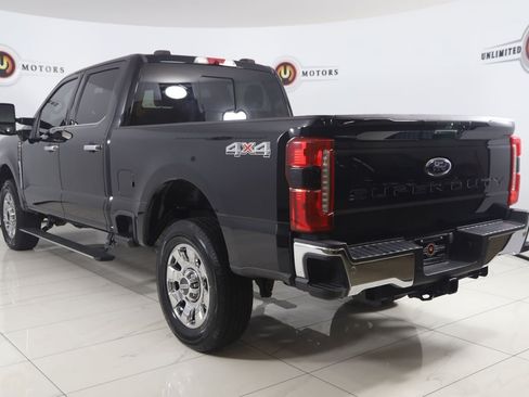 Used 2023 Ford F250 Lariat w/ Lariat Ultimate Package AWD/4WD image 4