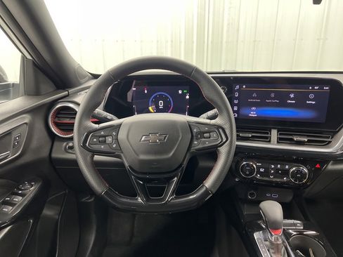 Used 2024 Chevrolet Trax RS w/ Driver Confidence Package image 13