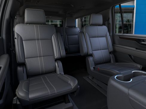 New 2026 Chevrolet Suburban High Country AWD/4WD image 19