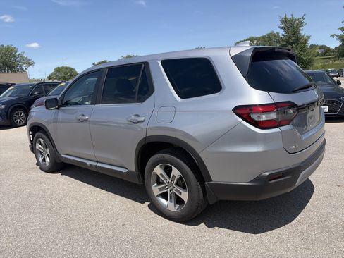 Used 2024 Honda Pilot EX-L image 7