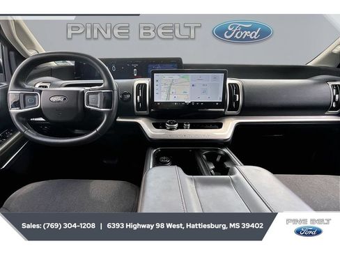 Used 2025 Ford Expedition Max Active AWD/4WD image 13