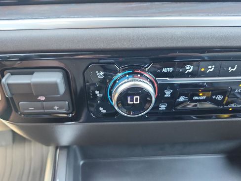 New 2026 GMC Sierra 1500 SLT w/ SLT Premium Plus Package image 19