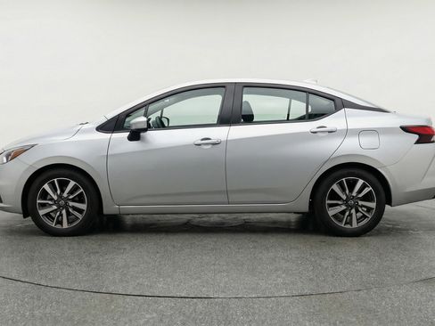 Used 2025 Nissan Versa SV image 5