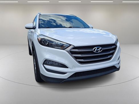 Used 2016 Hyundai Tucson SE w/ Option Group 02 image 2