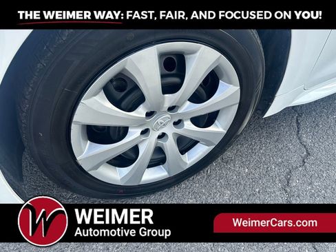 Used 2023 Toyota Corolla LE FWD image 9