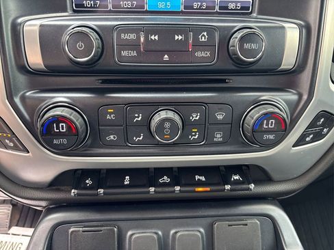 Used 2018 GMC Sierra 1500 SLT image 32