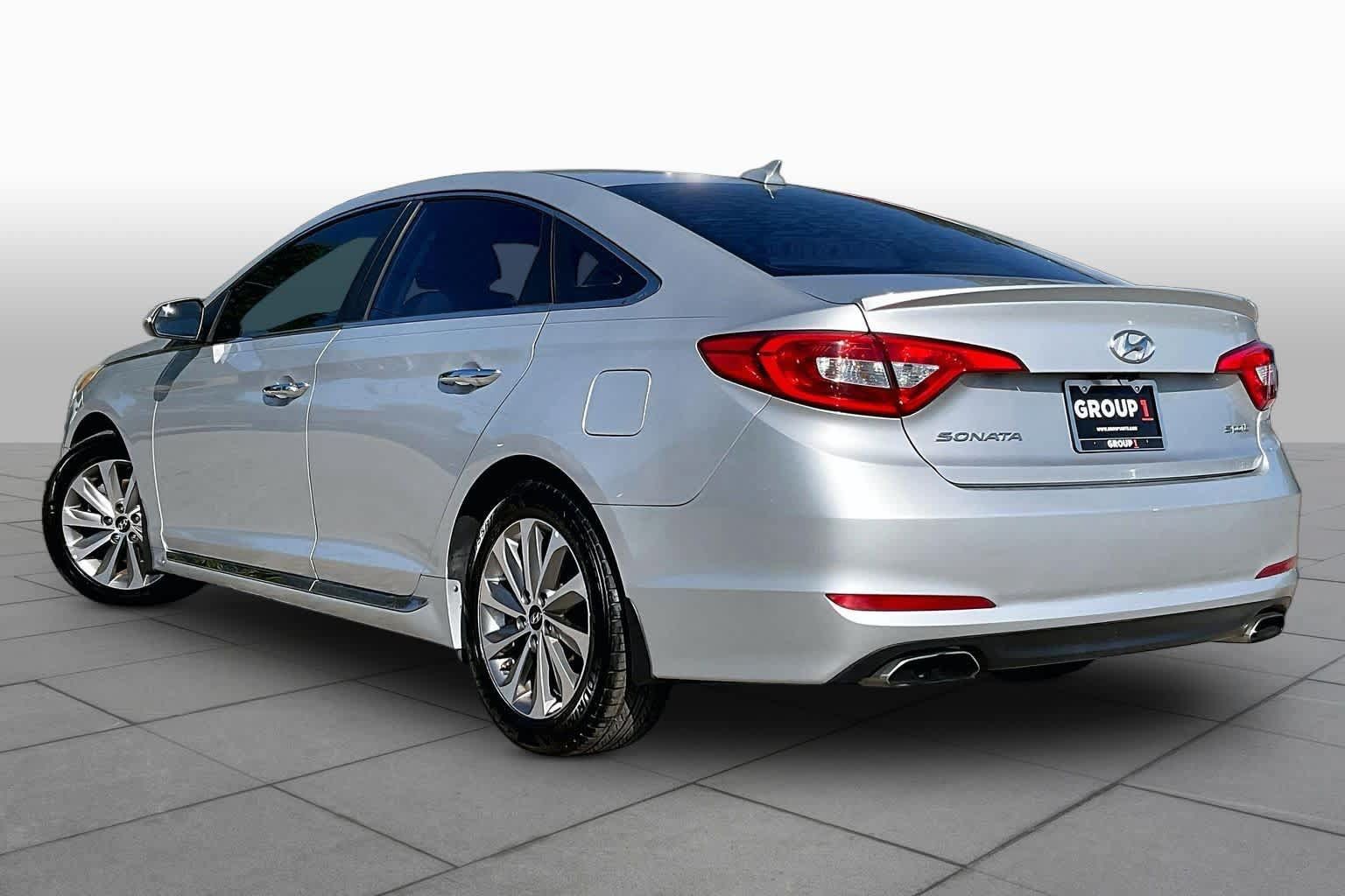 Used 2017 Hyundai Sonata Sport w/ Value Edition Package 02 FWD image 12