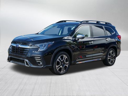 Used 2023 Subaru Ascent Touring AWD/4WD image 3