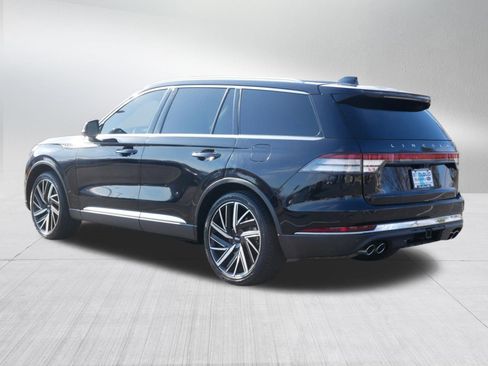 Used 2025 Lincoln Aviator Reserve w/ Equipment Group 201A image 5