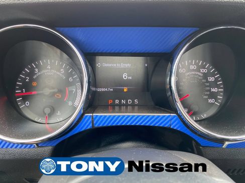 Used 2017 Ford Mustang Premium RWD image 33