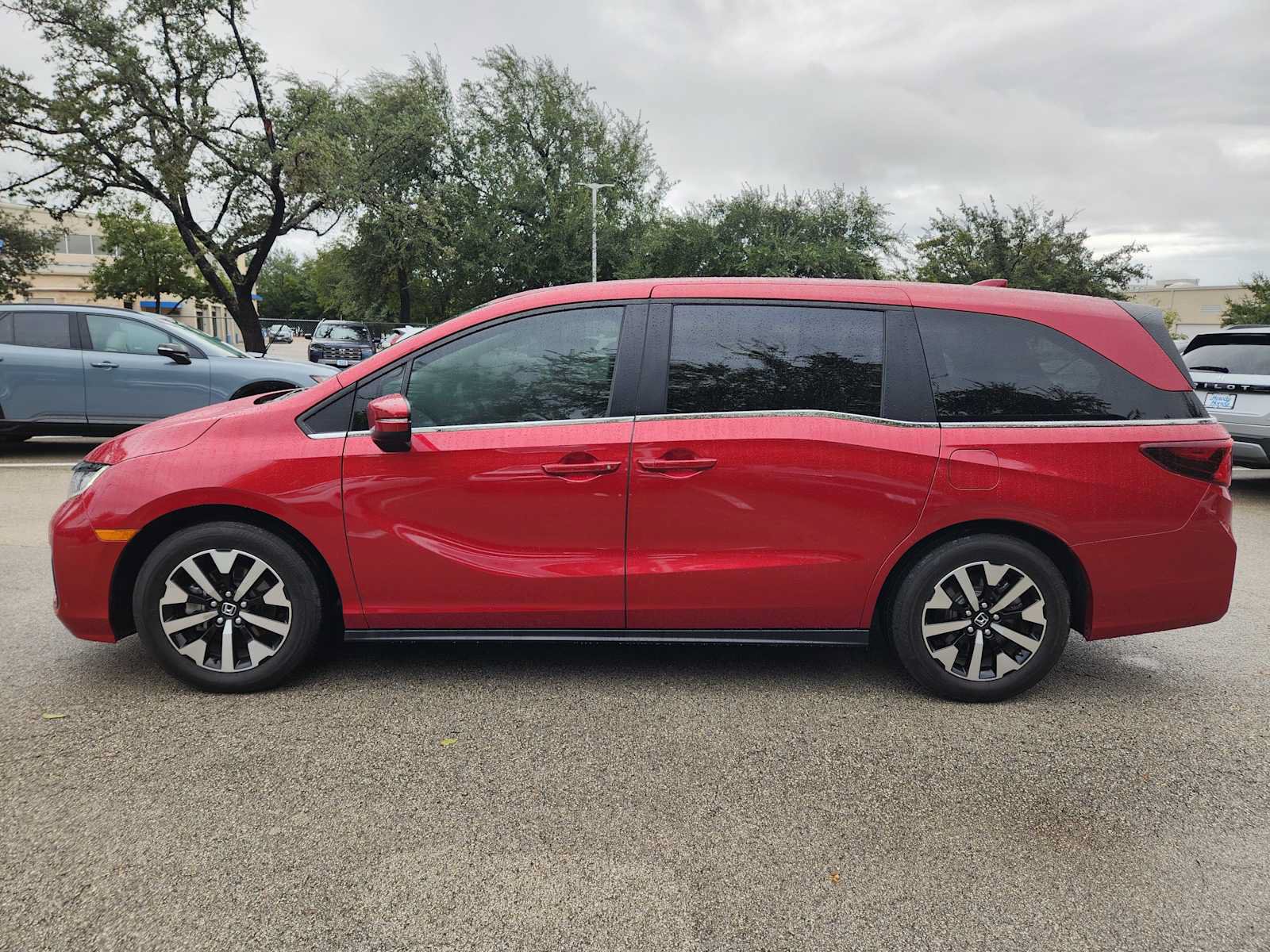 Used 2026 Honda Odyssey EX-L image 4