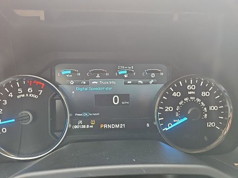 Used 2015 Ford F150 Lariat image 4