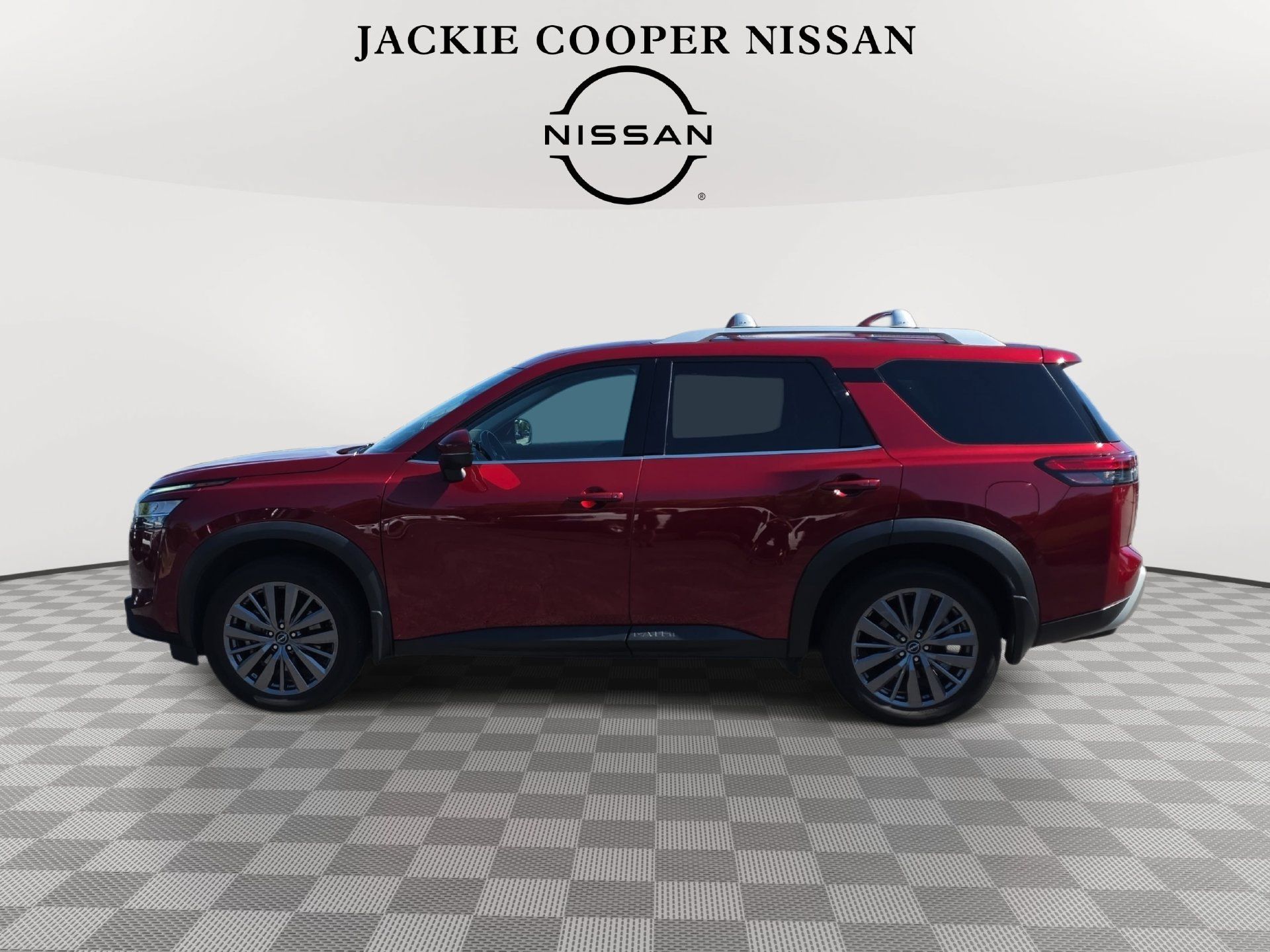 Used 2023 Nissan Pathfinder SL w/ SL Premium Package AWD/4WD image 8