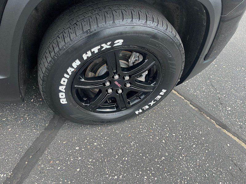 Used 2023 GMC Acadia AT4 AWD/4WD image 10