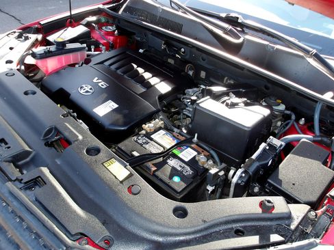 Used 2007 Toyota RAV4 LE image 19