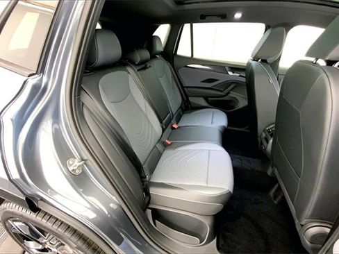 New 2026 Volkswagen Tiguan SE R-Line image 10