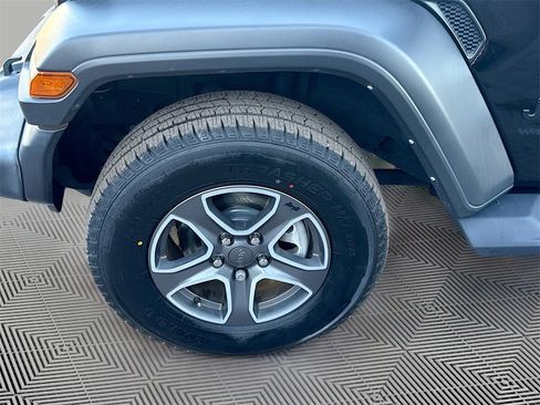 Used 2021 Jeep Wrangler Unlimited Sport S image 32