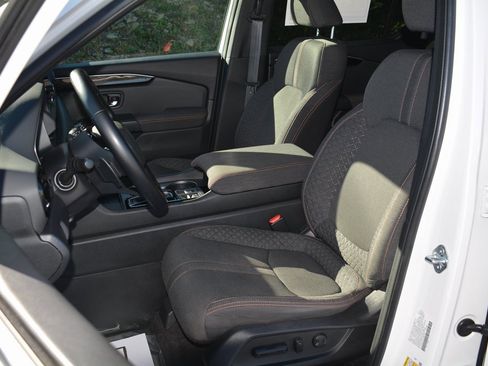 Used 2023 Honda Pilot Sport image 9