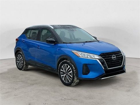 Used 2022 Nissan Kicks SV image 13