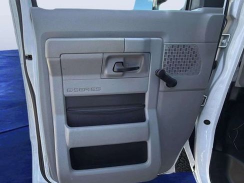 Used 2013 Ford E-350 and Econoline 350 Super Duty RWD image 16