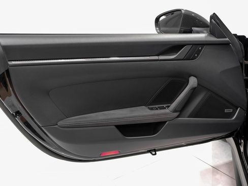 Used 2022 Porsche 911 GT3 image 41