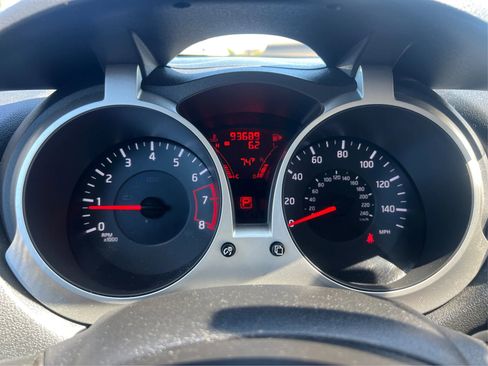 Used 2013 Nissan Juke SV image 16