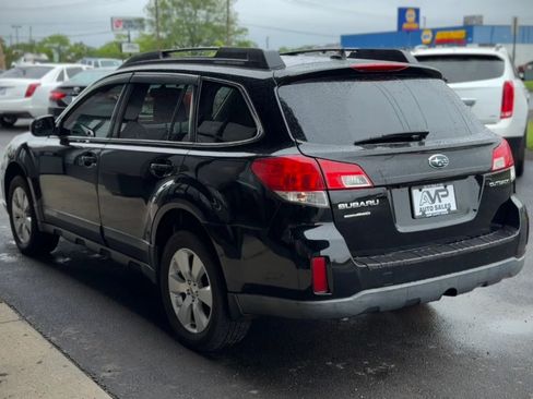Used 2012 Subaru Outback 2.5i Limited w/ Moonroof Pkg AWD/4WD image 4