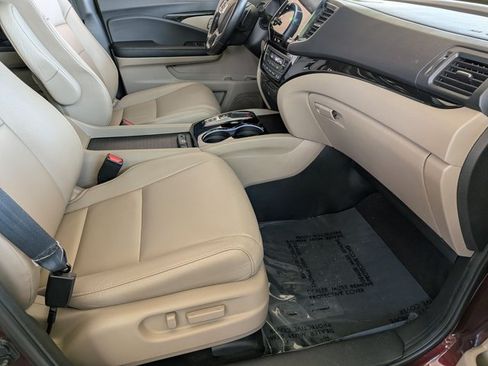 Certified 2022 Honda Pilot Touring image 23