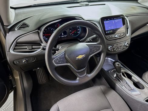 Used 2020 Chevrolet Malibu LT image 23