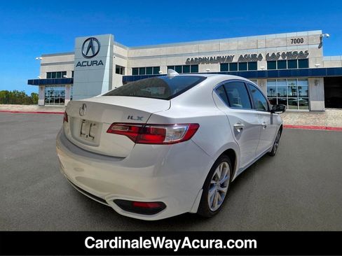 Used 2016 Acura ILX FWD image 4