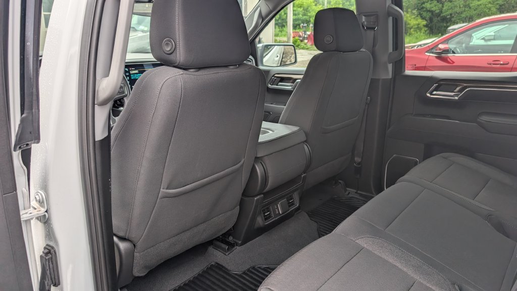 Used 2024 Chevrolet Silverado 1500 LT AWD/4WD image 14