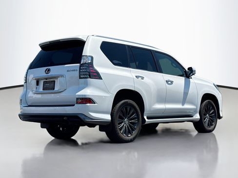 Used 2023 Lexus GX 460 Premium AWD/4WD image 2
