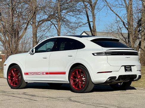 New 2026 Porsche Cayenne image 3