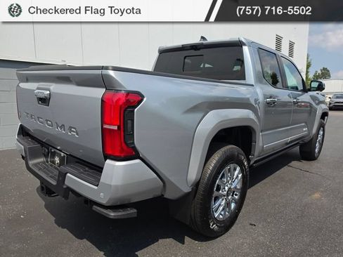 Used 2025 Toyota Tacoma Limited AWD/4WD image 5