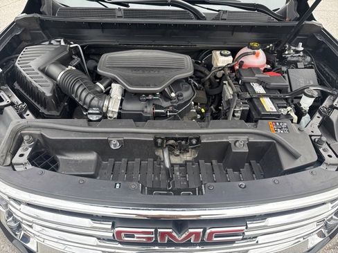 Used 2023 GMC Acadia SLT w/ Preferred Package image 30