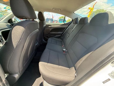 Used 2020 Hyundai Elantra SEL w/ Cargo Package (C1) FWD image 6
