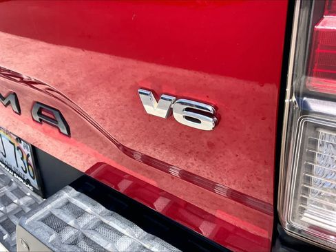 Used 2021 Toyota Tacoma SR AWD/4WD image 7