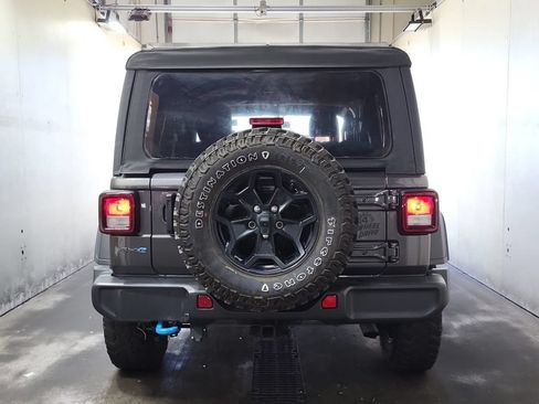 Used 2023 Jeep Wrangler Unlimited w/ Cold Weather Group AWD/4WD image 5