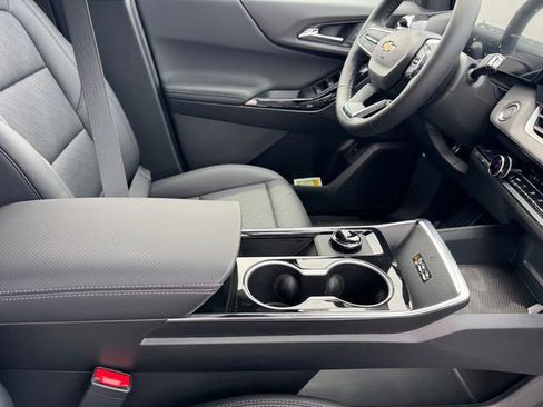 New 2026 Chevrolet Equinox LT w/ Convenience Package II image 7