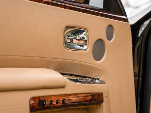 Used 2014 Rolls-Royce Ghost image 73