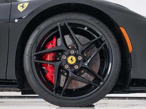 Certified 2021 Ferrari F8 Tributo RWD image 20
