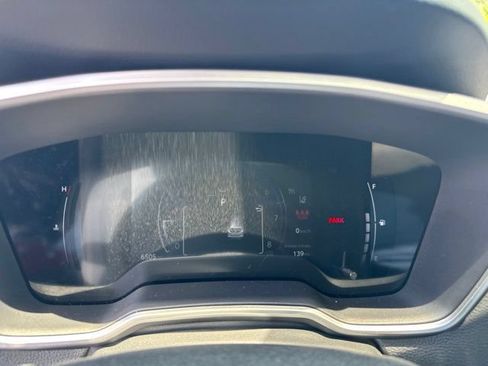 Used 2023 Toyota Corolla Cross XLE w/ Convenience Package FWD image 10