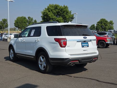 Used 2018 Ford Explorer XLT w/ Equipment Group 202A FWD image 12