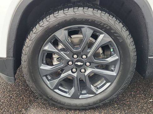 Used 2020 Chevrolet Traverse RS w/ LPO, Floor Liner Package AWD/4WD image 16