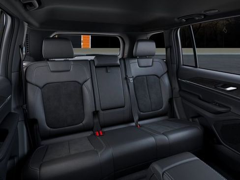 New 2026 Jeep Grand Cherokee Altitude AWD/4WD image 15