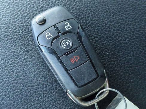Used 2016 Ford F150 XLT w/ Equipment Group 302A Luxury AWD/4WD image 28