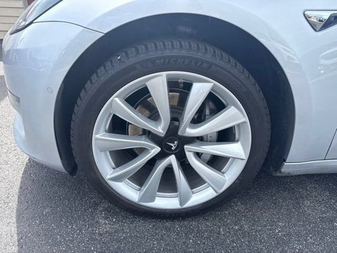 Used 2018 Tesla Model 3 Long Range RWD image 9